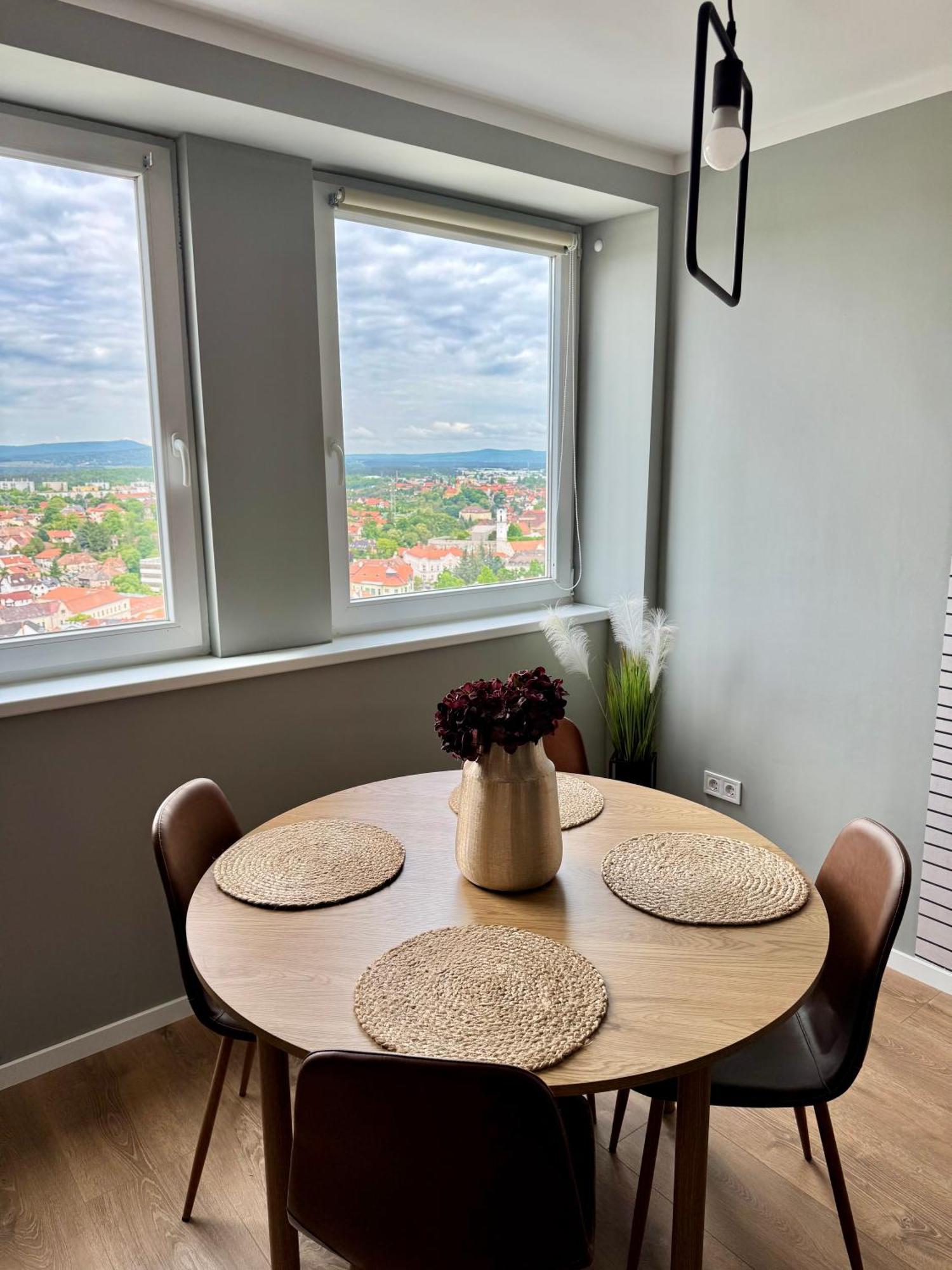 Panorama View Deluxe Apartment Veszprém Εξωτερικό φωτογραφία
